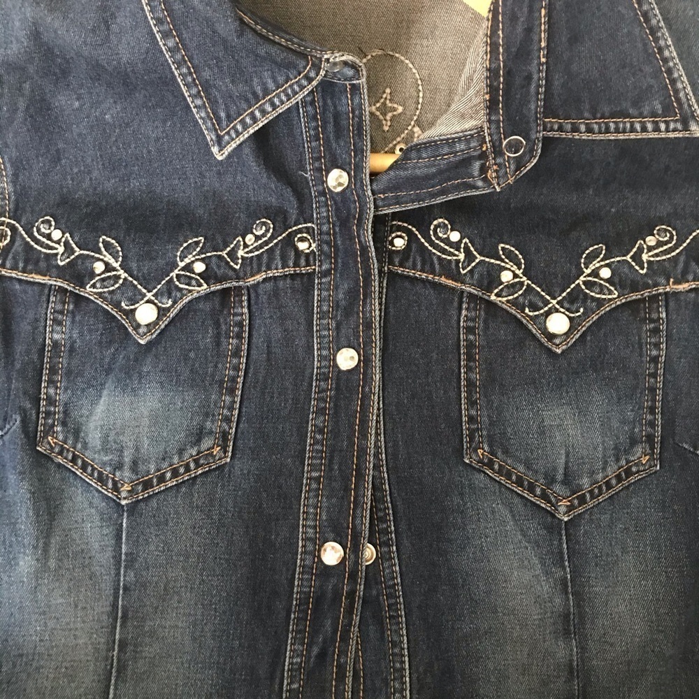 LAWMAN Western Studded Denim Shirt | Size S - Picture 6 of 6